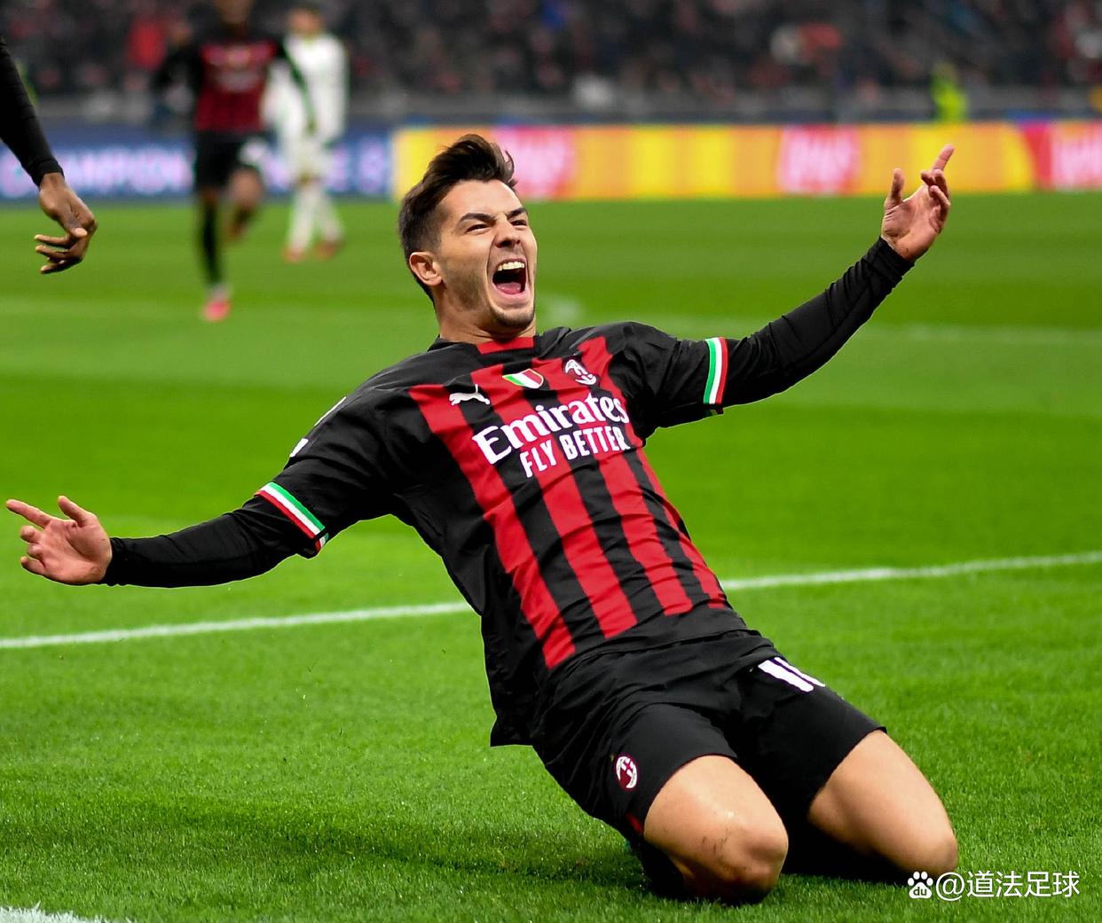 YABO-关于转会期费耶诺德迎来里程碑——意甲节点到来；质疑声仍在；高层口径保持一致的信息