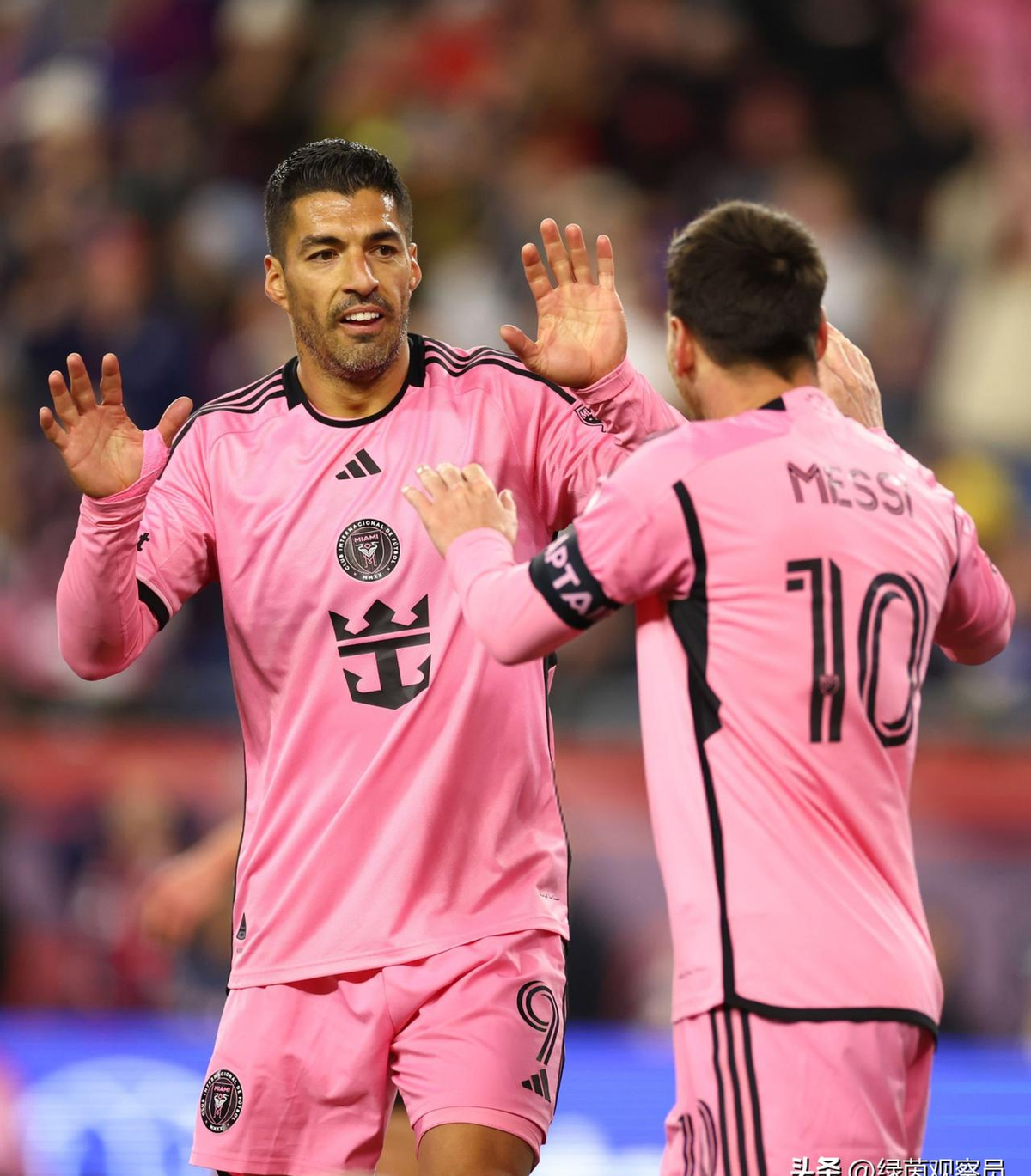 亚博- 梅西玩游戏用切尔西 