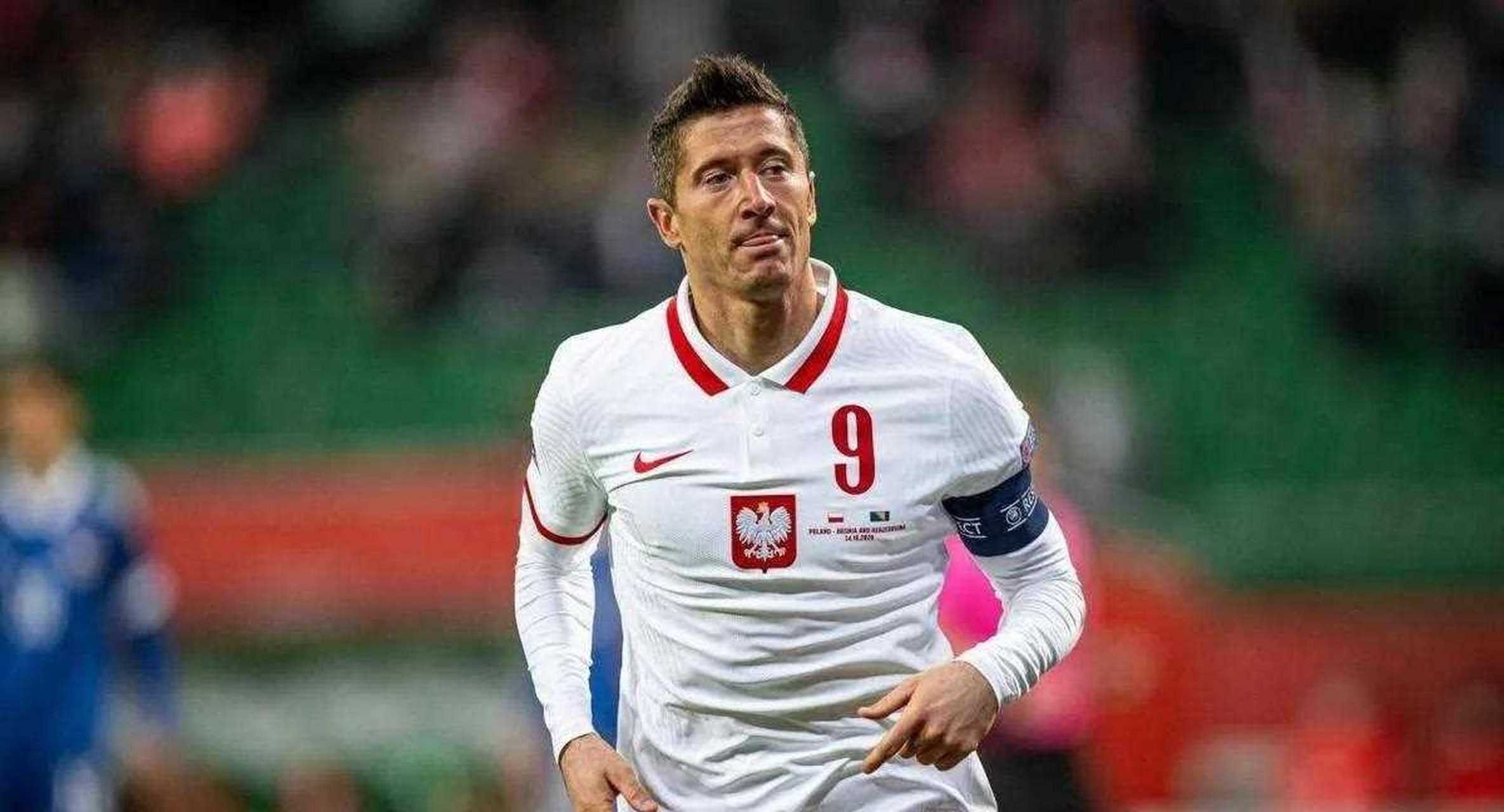 亚博-莱万多夫斯基回归赛场，势不可挡首场状态亮眼，拜仁观众沸腾！的简单介绍